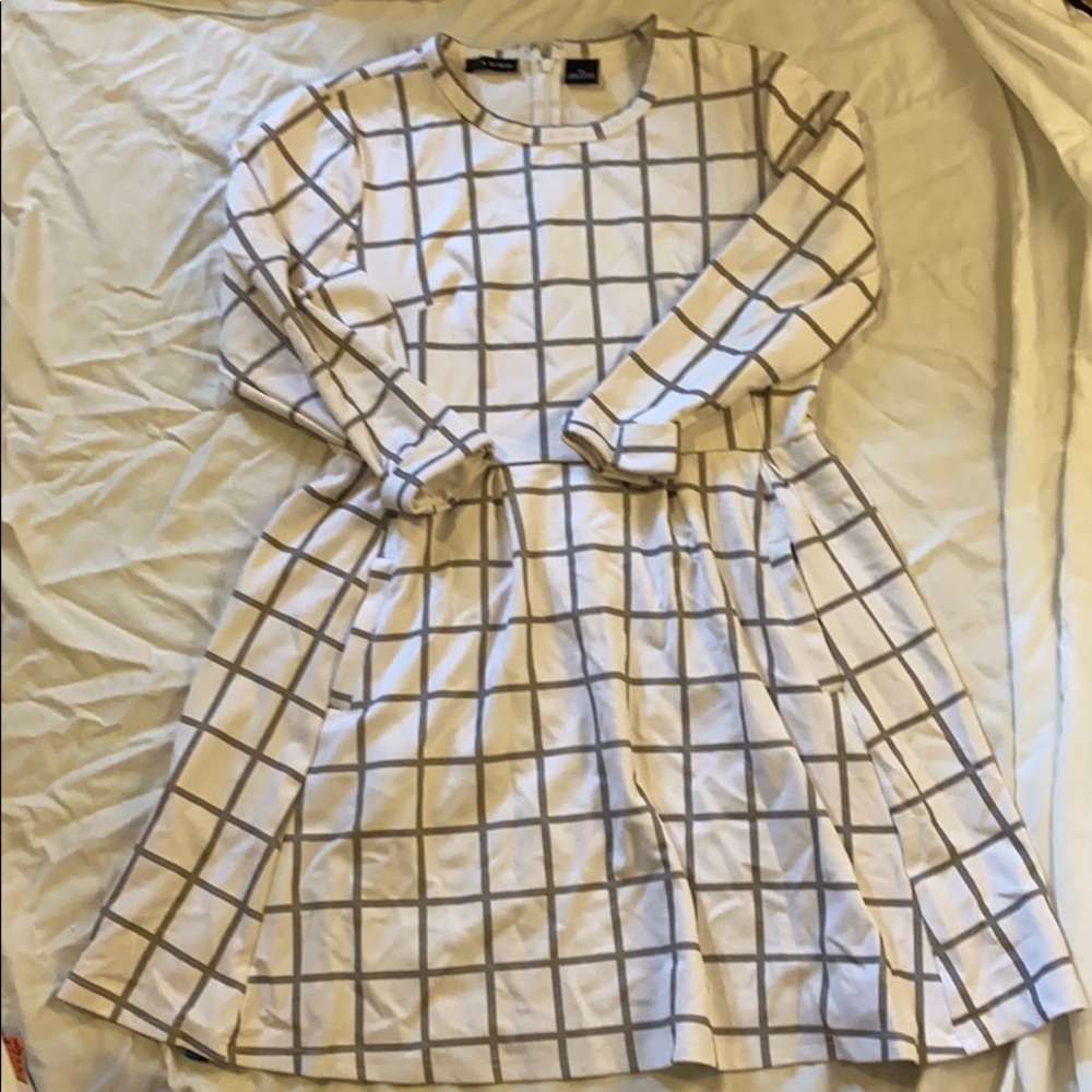 grid peplum dress with pockets!!